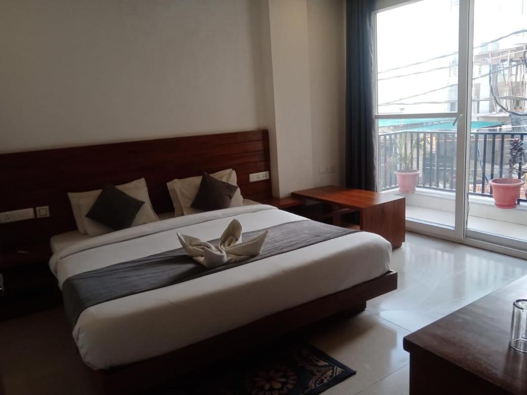 Triple One Hotel Tapovan Rishikesh,Near Laxman Jhula Exterior photo